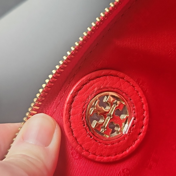 Tory Burch Brody Pebbled Wallet Crossbody Bag brand new without tags 🔥🔥 SOLD ‼ - Picture 7 of 8